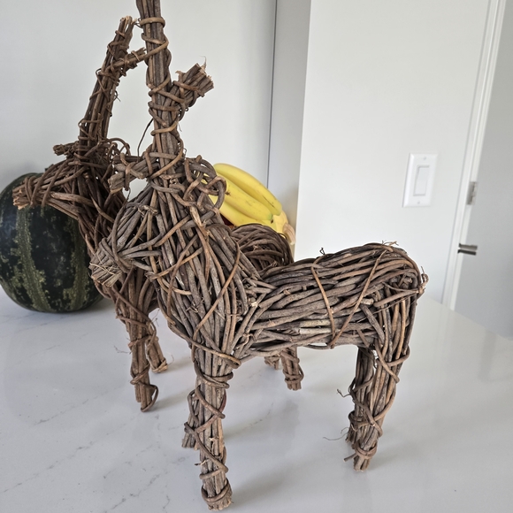 Rustic Woven Reindeer Decor - Picture 7 of 8